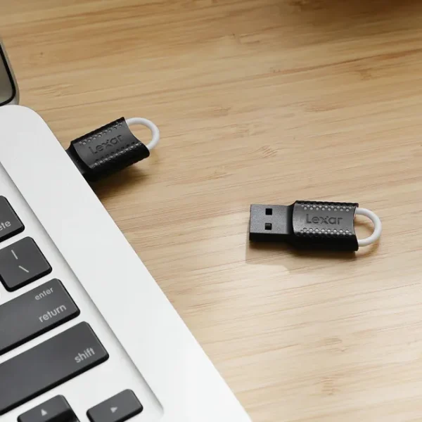Second image of Lexar JumpDrive V40 – Clé USB 2.0 32 Go / 64 Go avec attache porte-clés